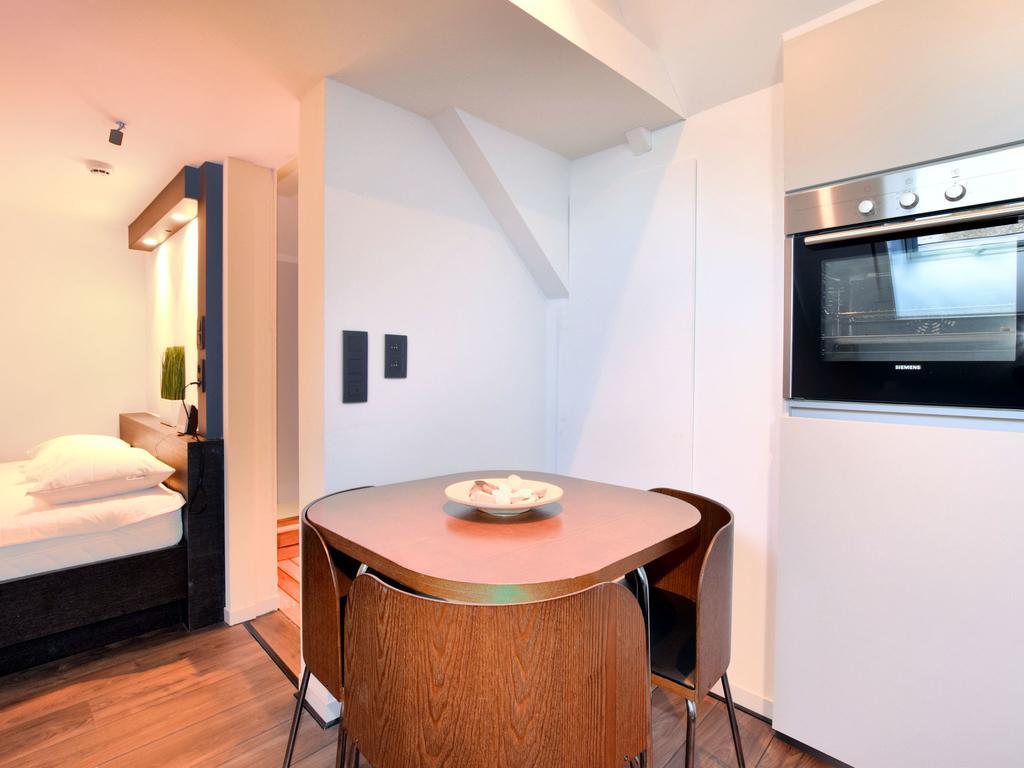 Modern And Cozy Studio In A Former Coach House Robertville Exterior foto
